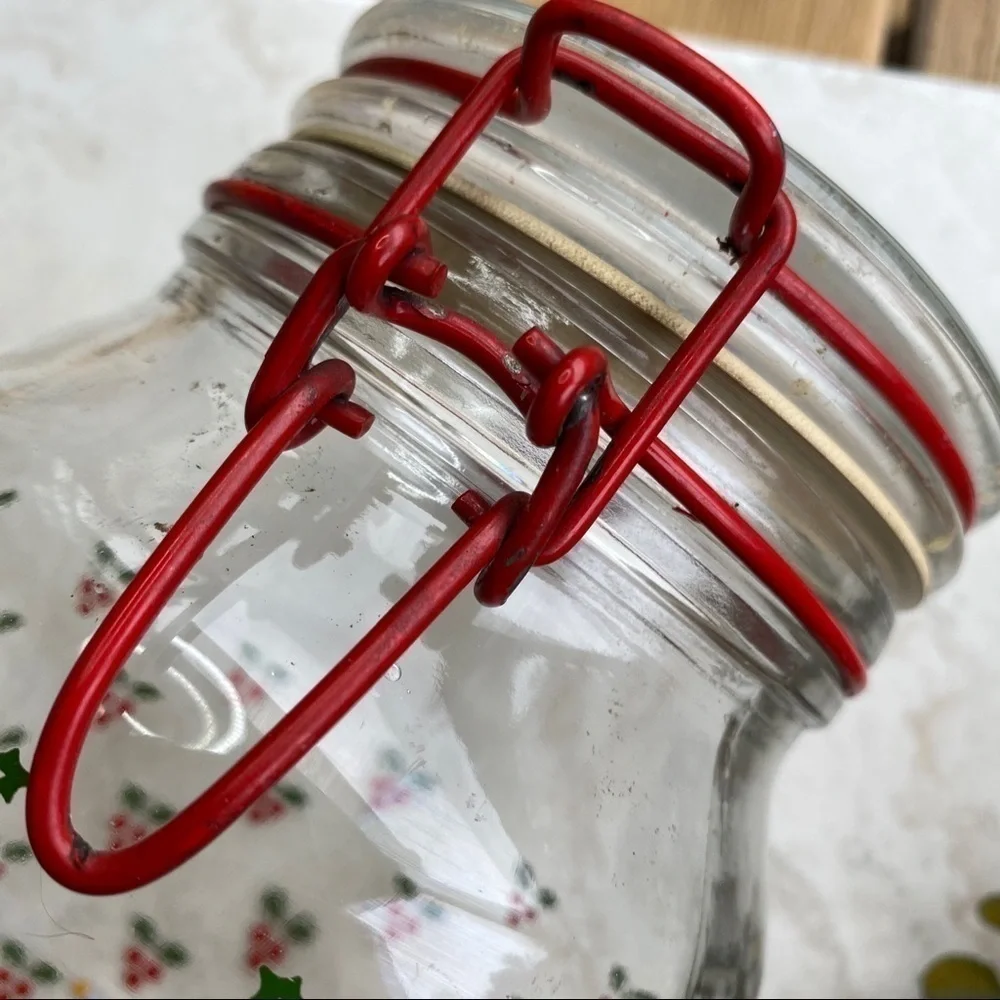 Vintage Christmas holly duck glass canister w lid